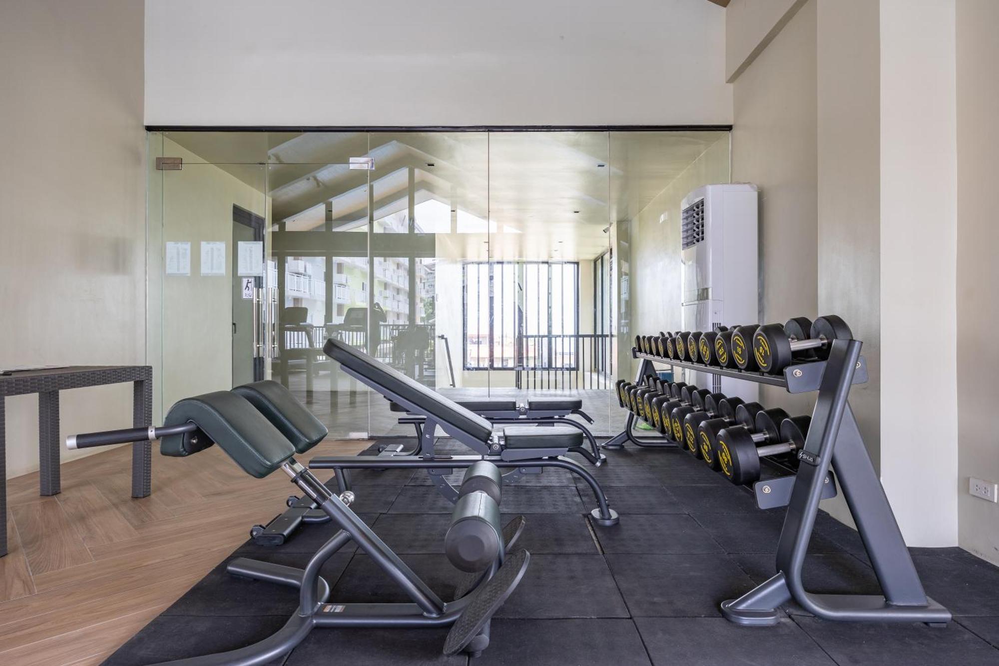 732 Express Condotel, 3 Minutes To Airport, With Gym & Pool Fast Wi-Fi, Free Netflix Lapu-Lapu City Exteriér fotografie