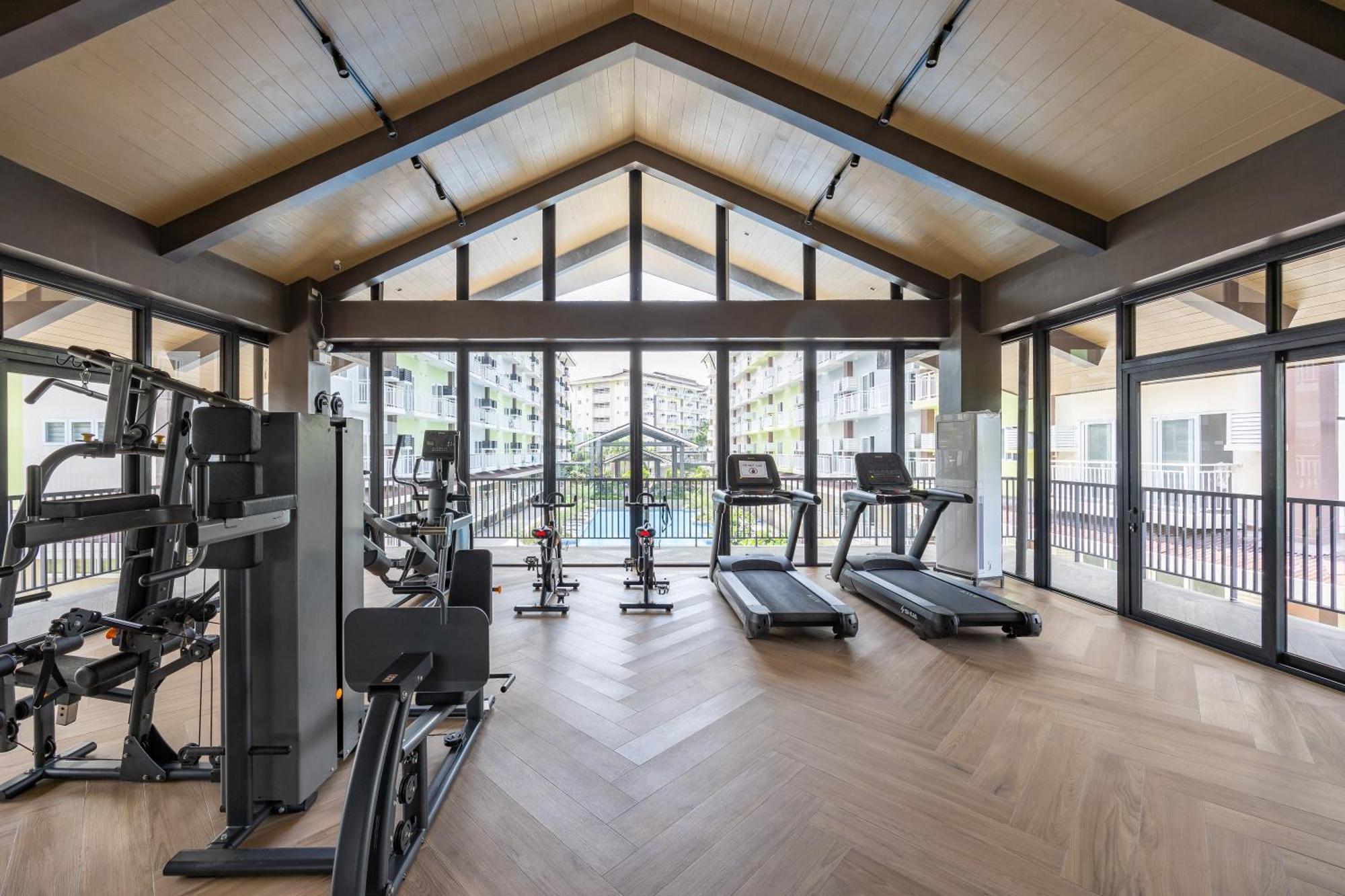 732 Express Condotel, 3 Minutes To Airport, With Gym & Pool Fast Wi-Fi, Free Netflix Lapu-Lapu City Exteriér fotografie